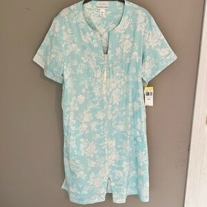 Miss Elaine zipper nightgown light blue floral women’s medium new with tags